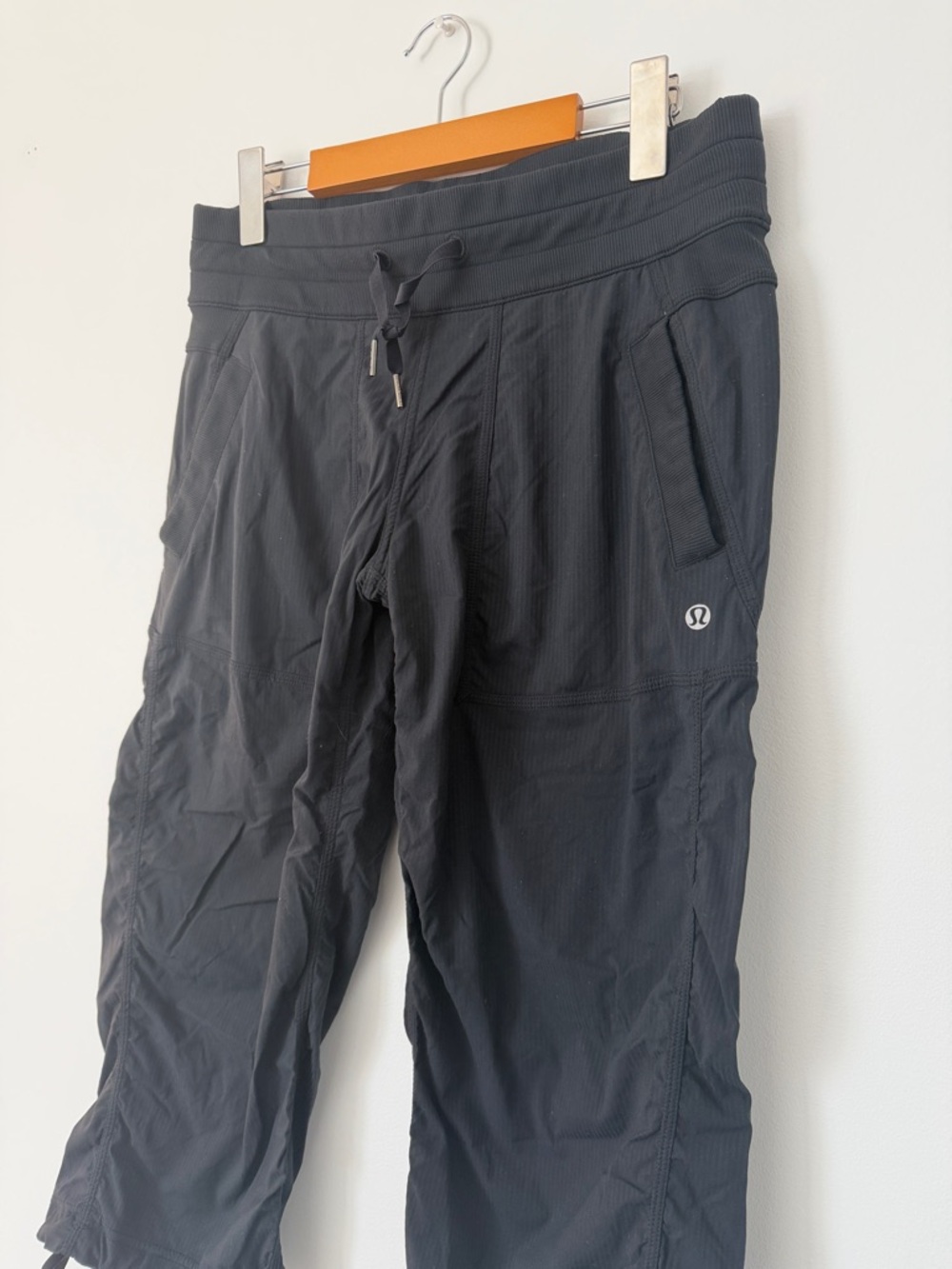 lululemon athletica Dance Studio Crops Black size 6 - Picture 2 of 5